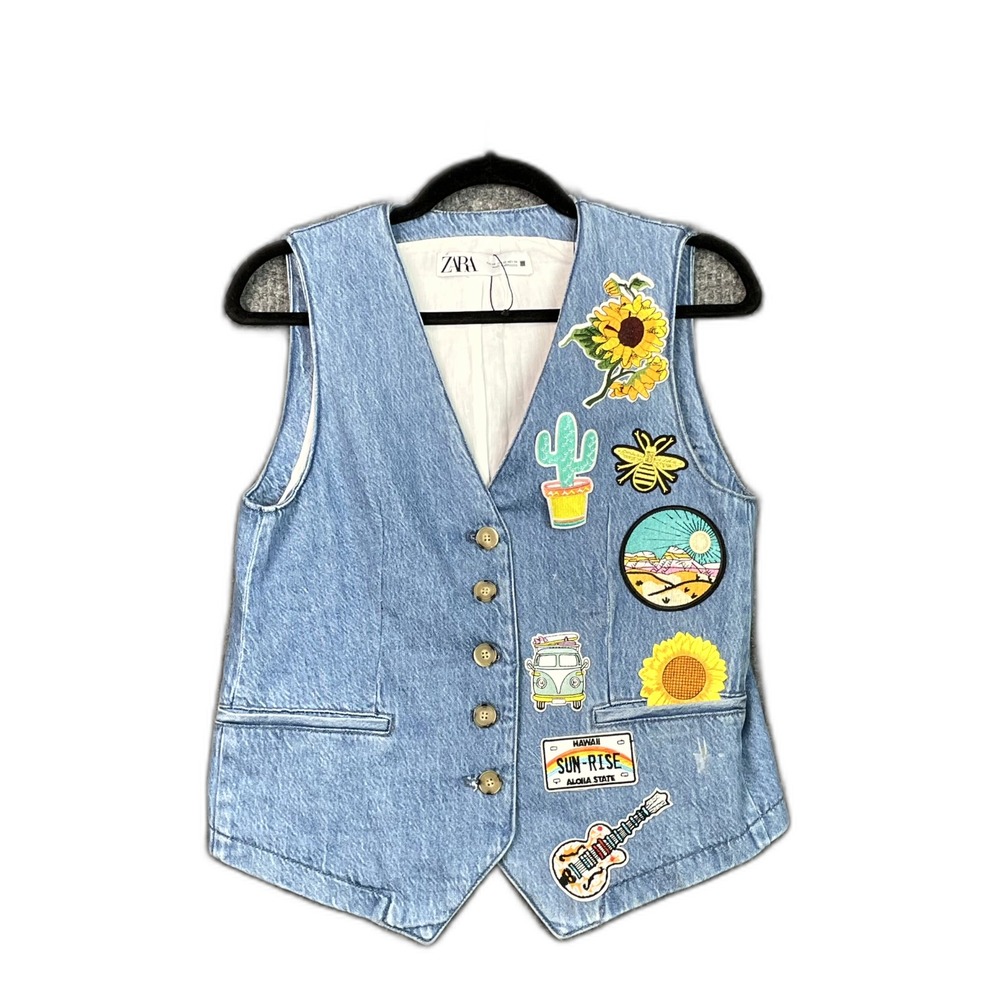 Zara Trucker Vest Womens XS Denim V Neck Button Front Embroidered Patches Preppy